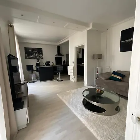 Cosy Quartier Champs Elysees